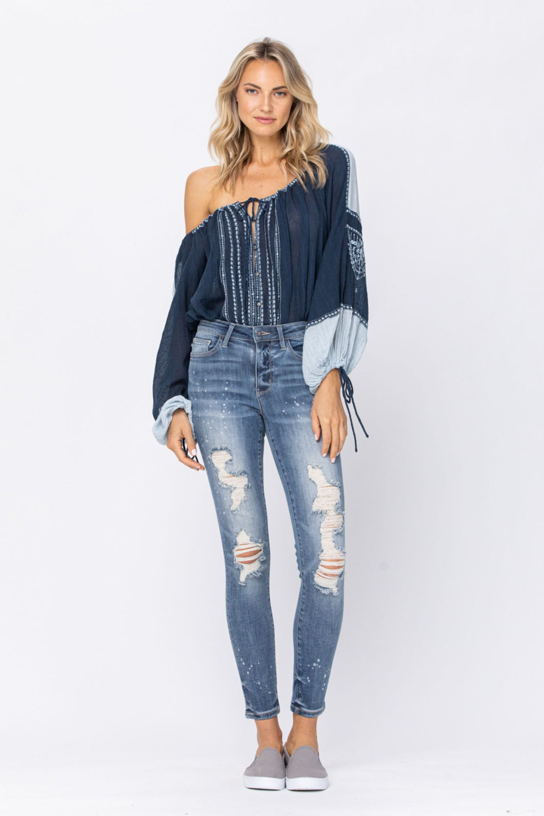 Judy Blue Mid Rise Bleached Skinny