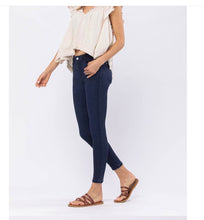 Load image into Gallery viewer, Judy Blue Mid Rise Skinny Dark Blue
