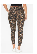 Load image into Gallery viewer, YMI High Rise Ankle Joggers

