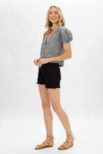 Load image into Gallery viewer, Judy Blue Mid Rise Fray Tulip Hem Short
