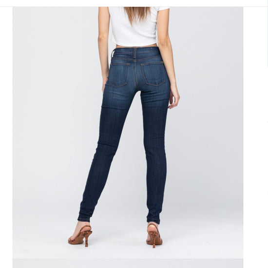 Judy Blue Dark Wash Super Stretchy & Soft Non Distressed Rayon Skinny