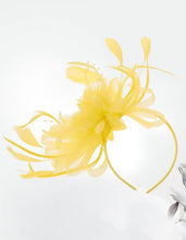 Load image into Gallery viewer, Feather Fascinator
