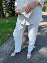 Load image into Gallery viewer, Diana Slim Pants
