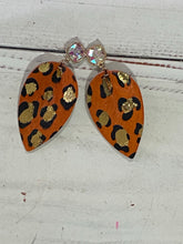 Load image into Gallery viewer, Gold Flake Sparkle Earring *FINAL SALE*
