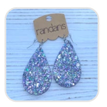 Load image into Gallery viewer, Glitter Me Pretty Earrings
