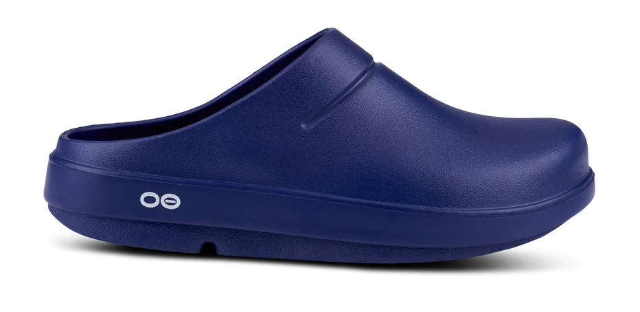 Amazon.com | OOFOS OOcloog Recovery Clog, Black - Women's