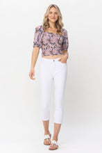 Load image into Gallery viewer, Judy Blue Mid Rise White Capri
